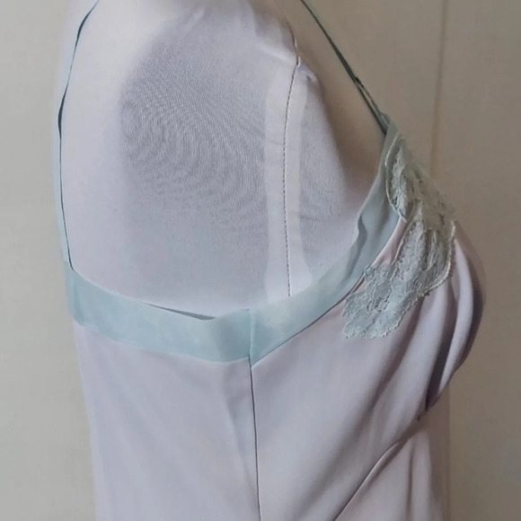Vintage Baby Blue Kayser Tiny Pleats and Lace Full Slip with Adjustable Shoulder - Picture 11 of 16